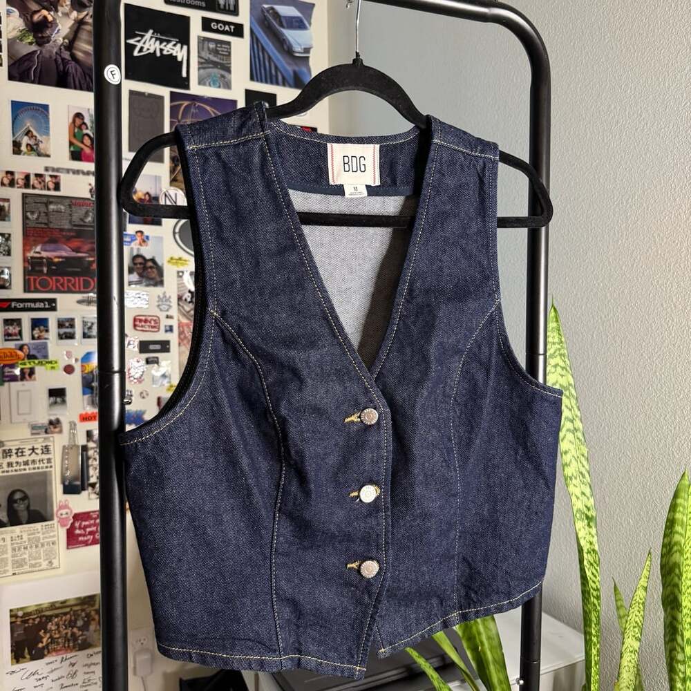 BDG Michelle V-Neck Denim Vest Size M Dark Blue Crop Top